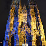 28 La cathédrale St-Gatien à la sortie de la messe d'installation. Photos O Pain & B Vincent